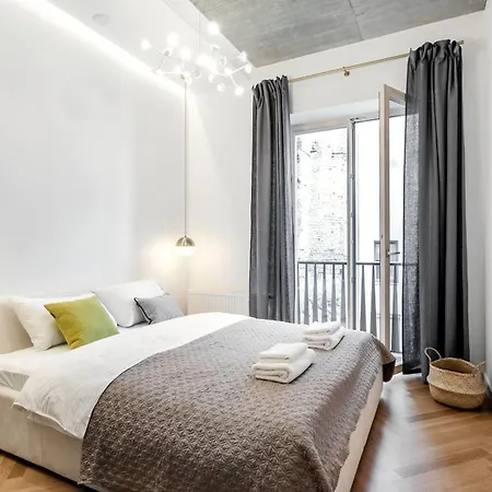 Superior 2 Bedroom 2 Bathroom By Reside Baltic *